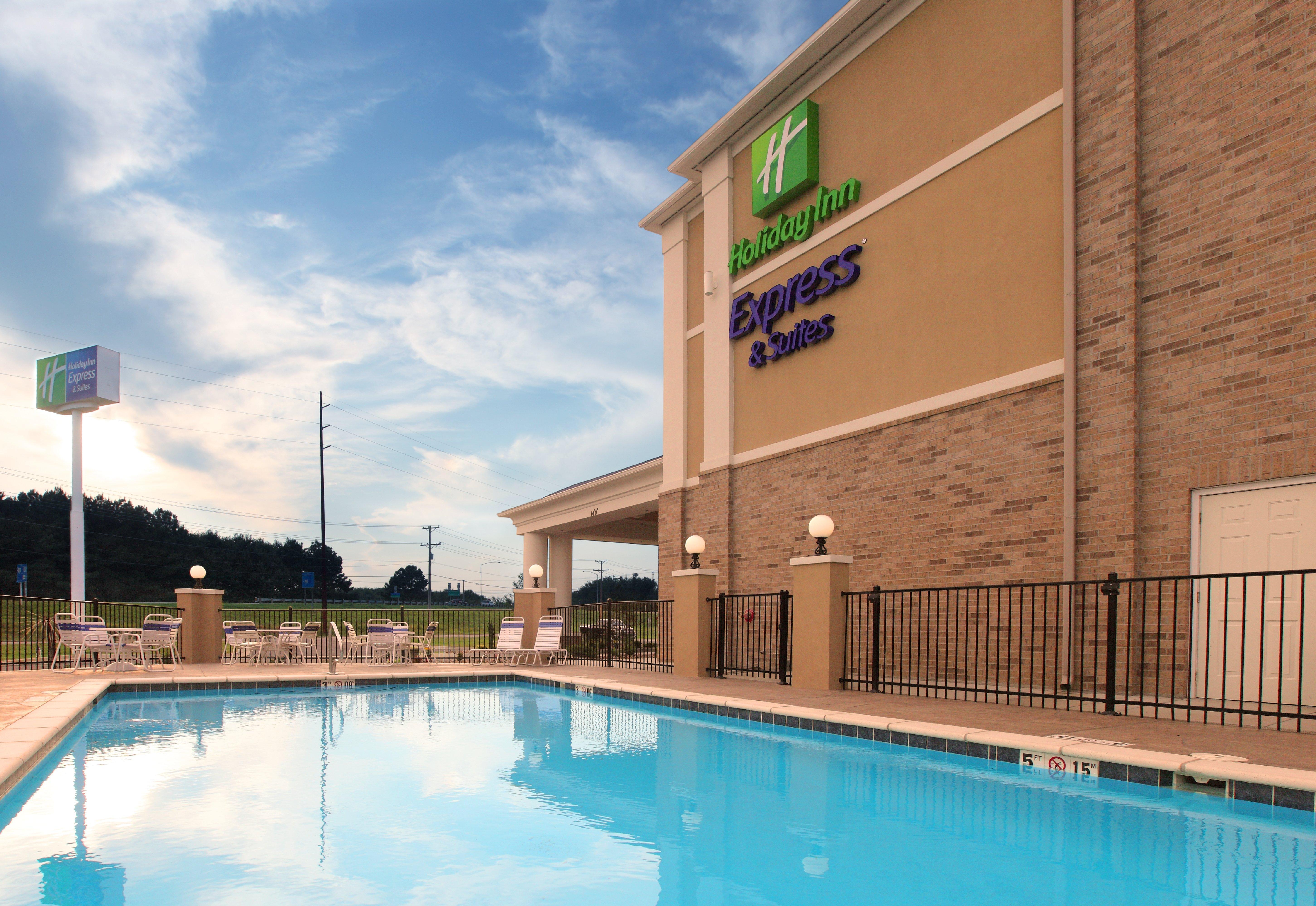 Holiday Inn Express Hotel & Suites Clarksville Экстерьер фото