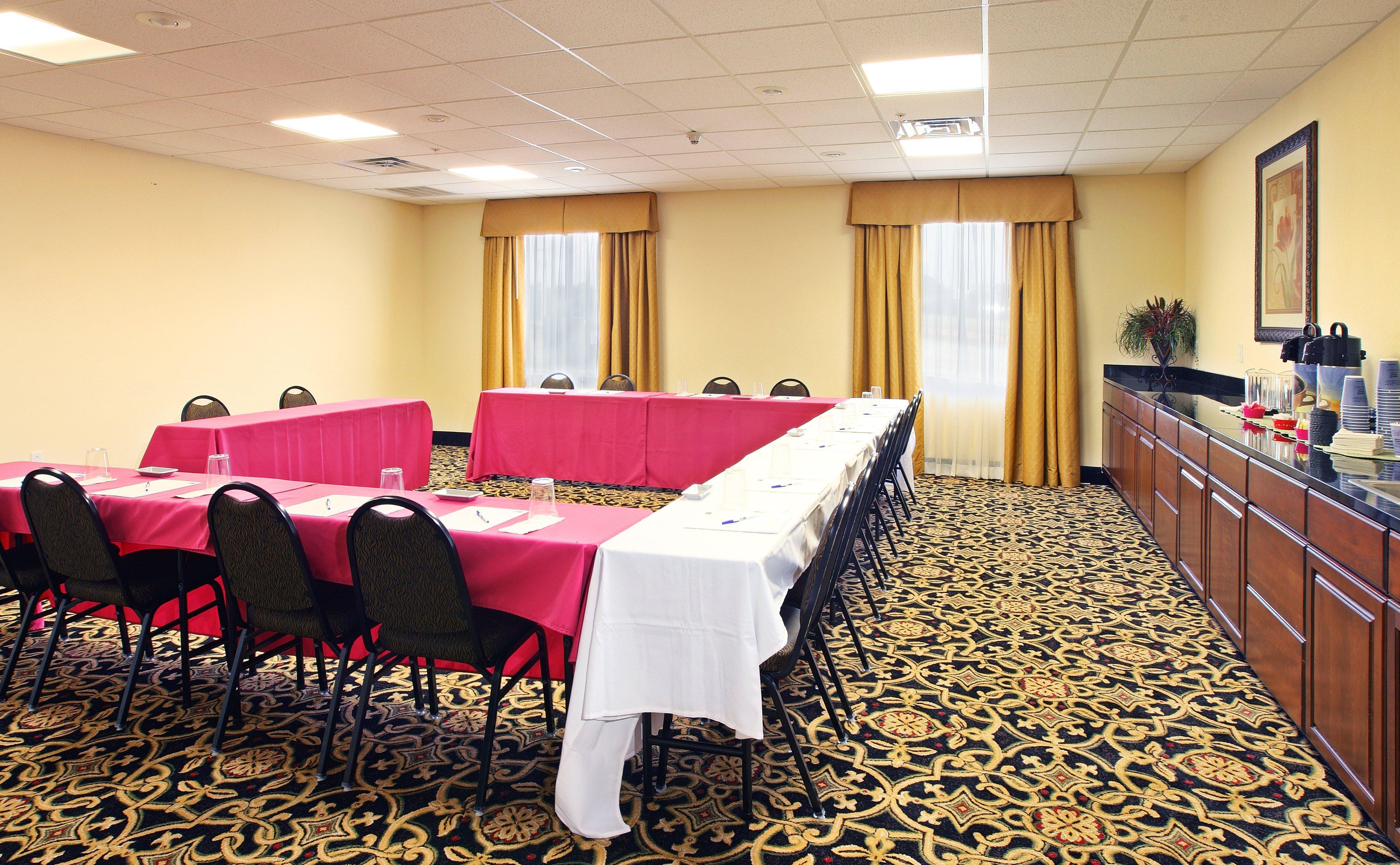 Holiday Inn Express Hotel & Suites Clarksville Экстерьер фото