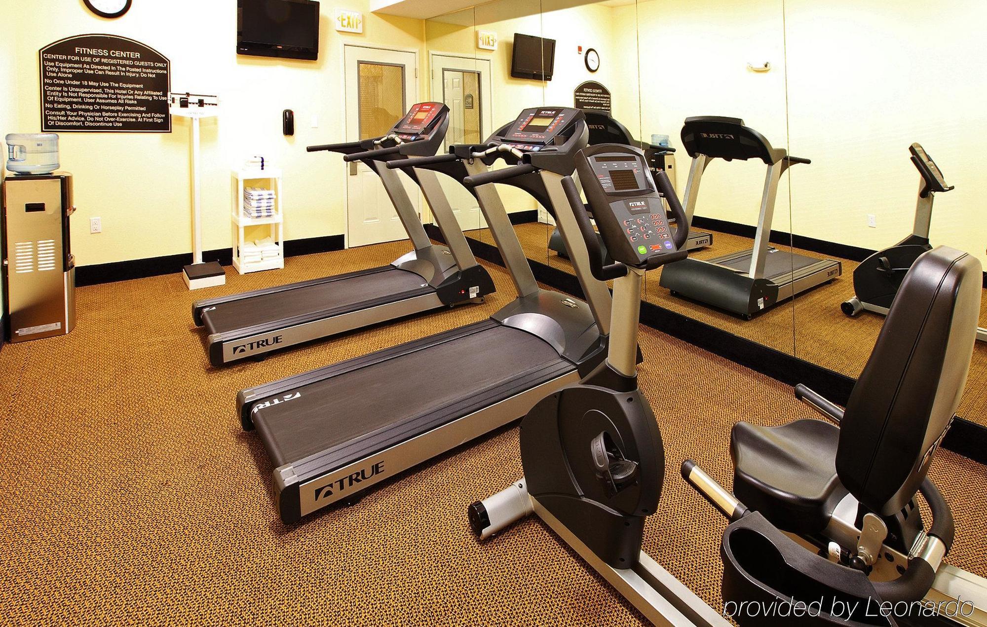 Holiday Inn Express Hotel & Suites Clarksville Экстерьер фото